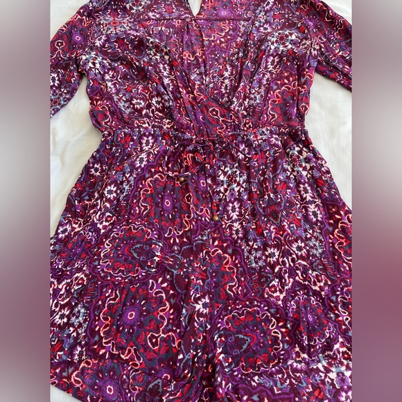 TIgerlily Women’s Playsuit Size 12 Long Sleeves Purple Red Pre Owned. - Picture 9 of 13
